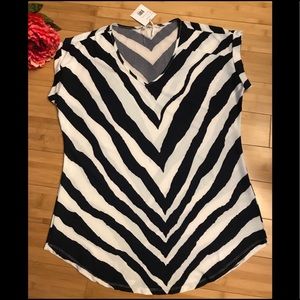 🆕 NWT Milano Animal Print Short Sleeve